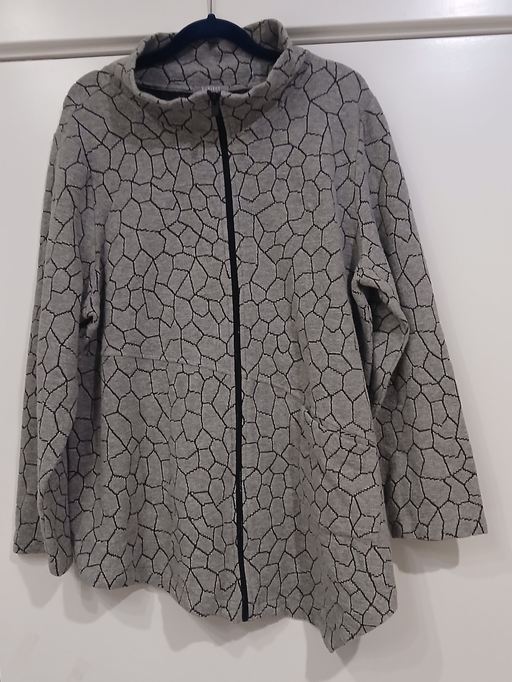Gray Patterned Zip-Front Women's Jacket